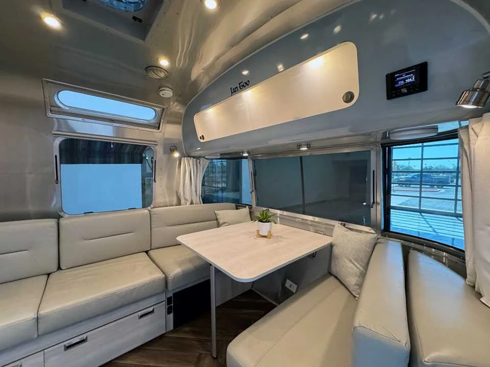 Used 2022 SILVER AIRSTREAM  image 11