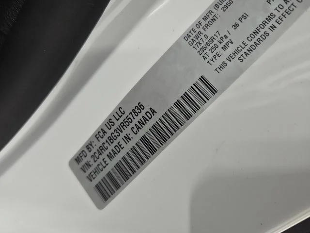 New 2027 Bright White Clear-Coat Exterior Paint Chrysler Select image 13