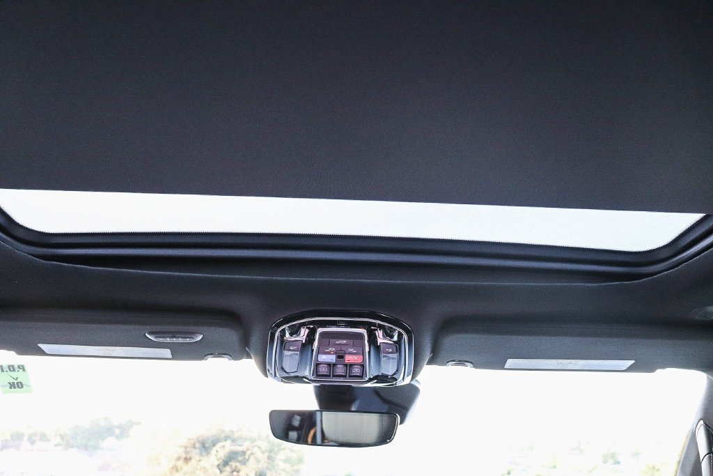 New 2026 Black Jeep Summit Obsidian image 18
