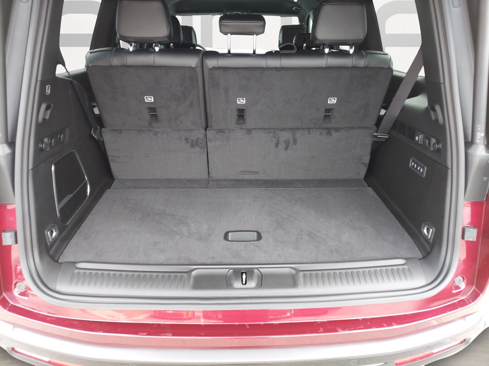 New 2026 Velvet Red Pearlcoat Jeep Limited Altitude image 12