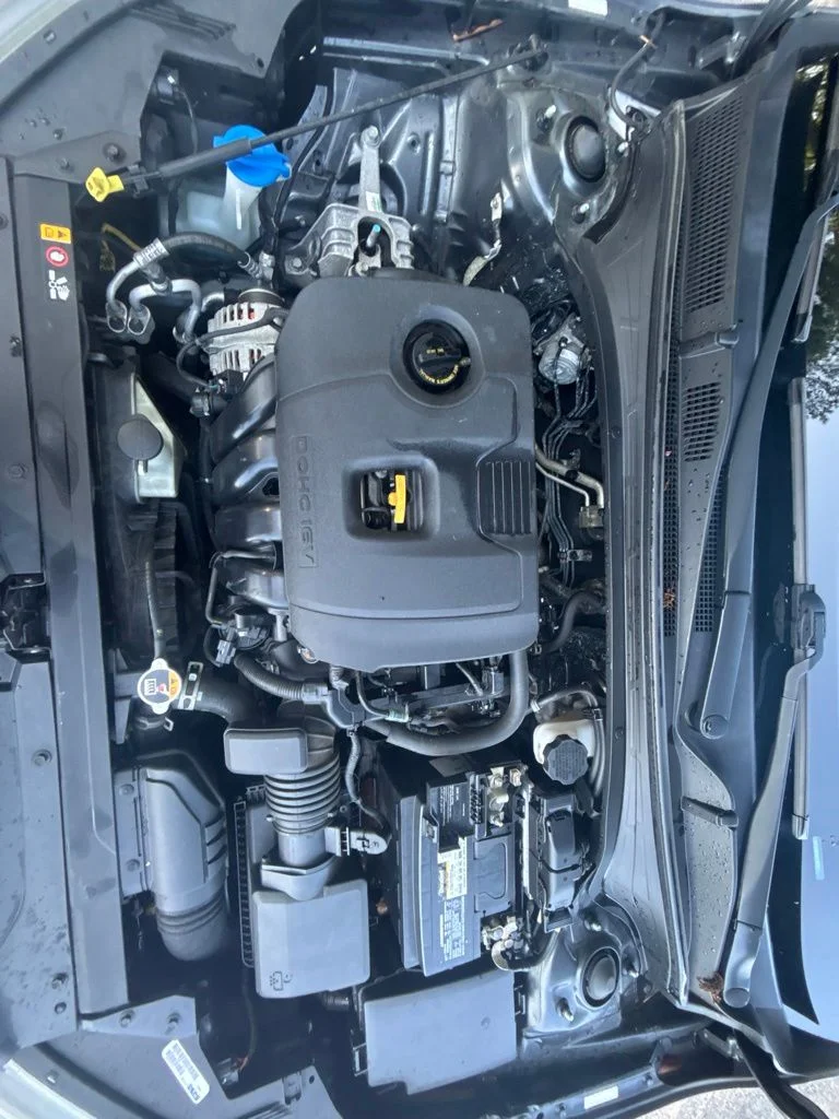 Used 2019 Gray Kia LXS image 10