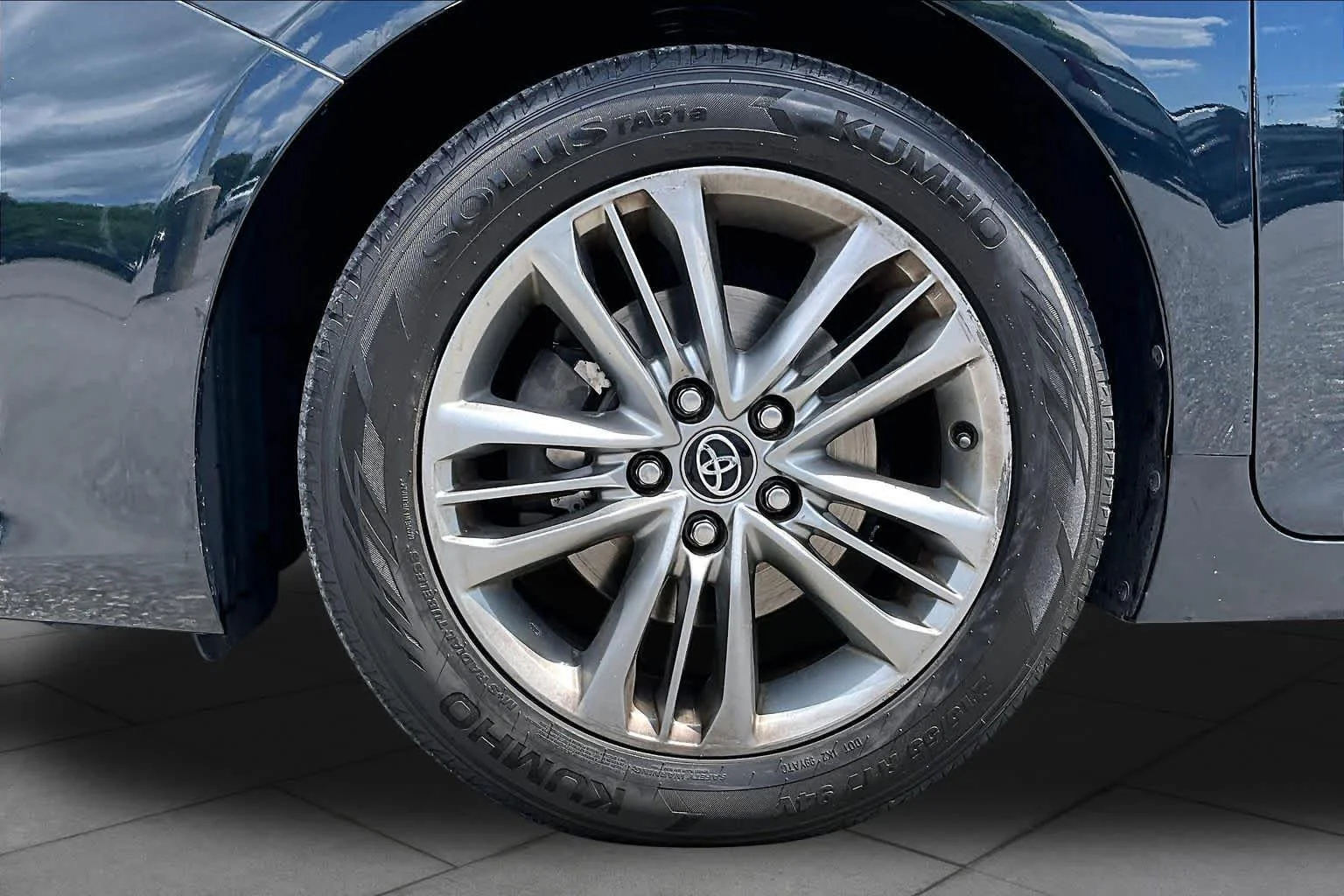 Used 2017 Cosmic Gray Mica Toyota SE image 11