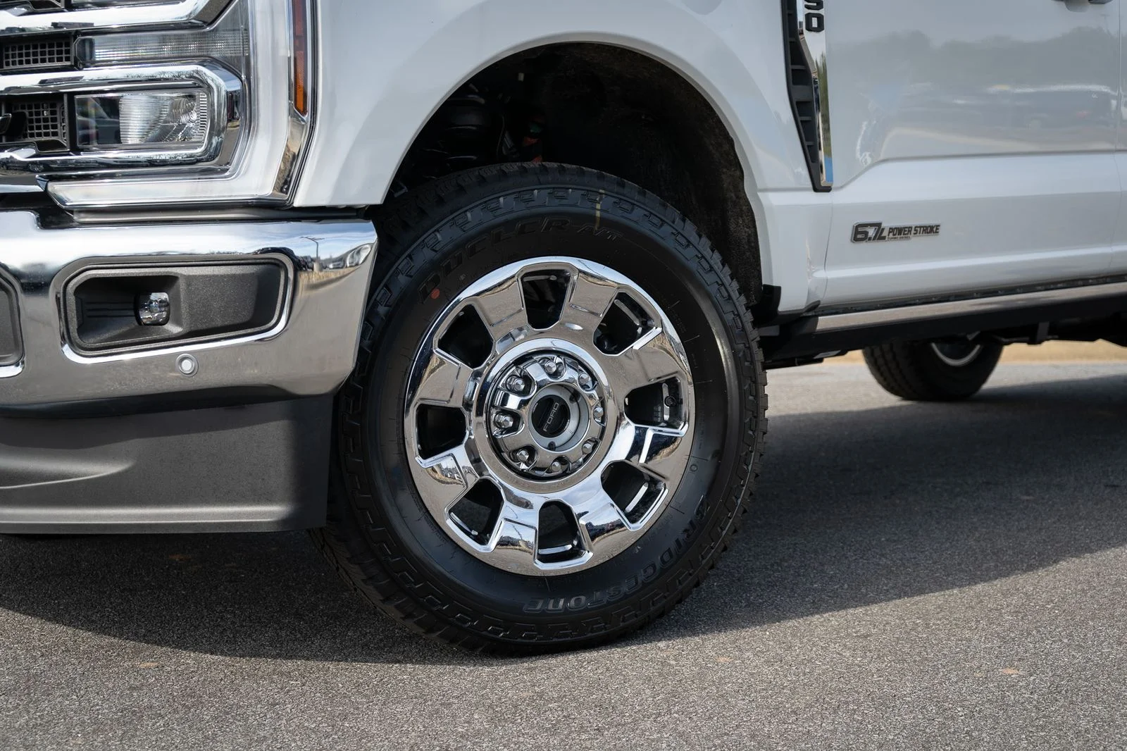 New 2026 Star White Metallic Tri-Coat Ford F-250® Lariat® image 7