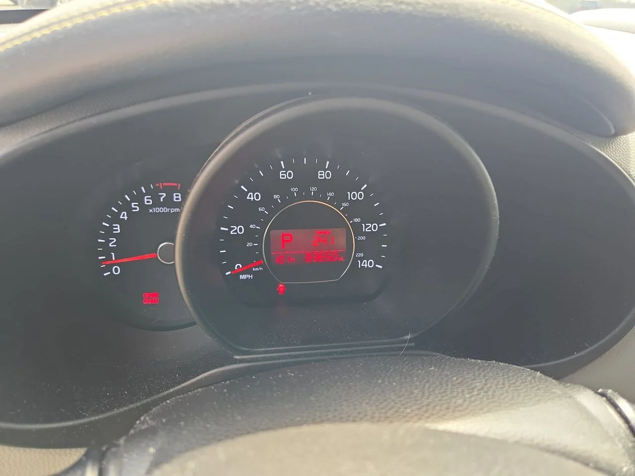Used 2015 Clear White Kia Plus image 10