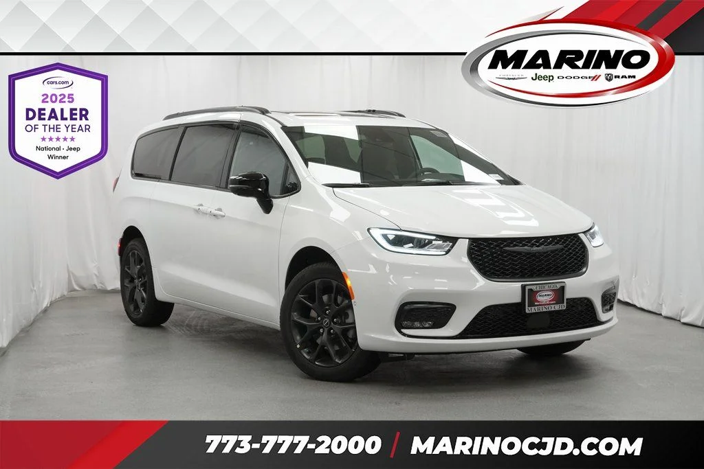 2026 Chrysler Pacifica Limited AWD's photo
