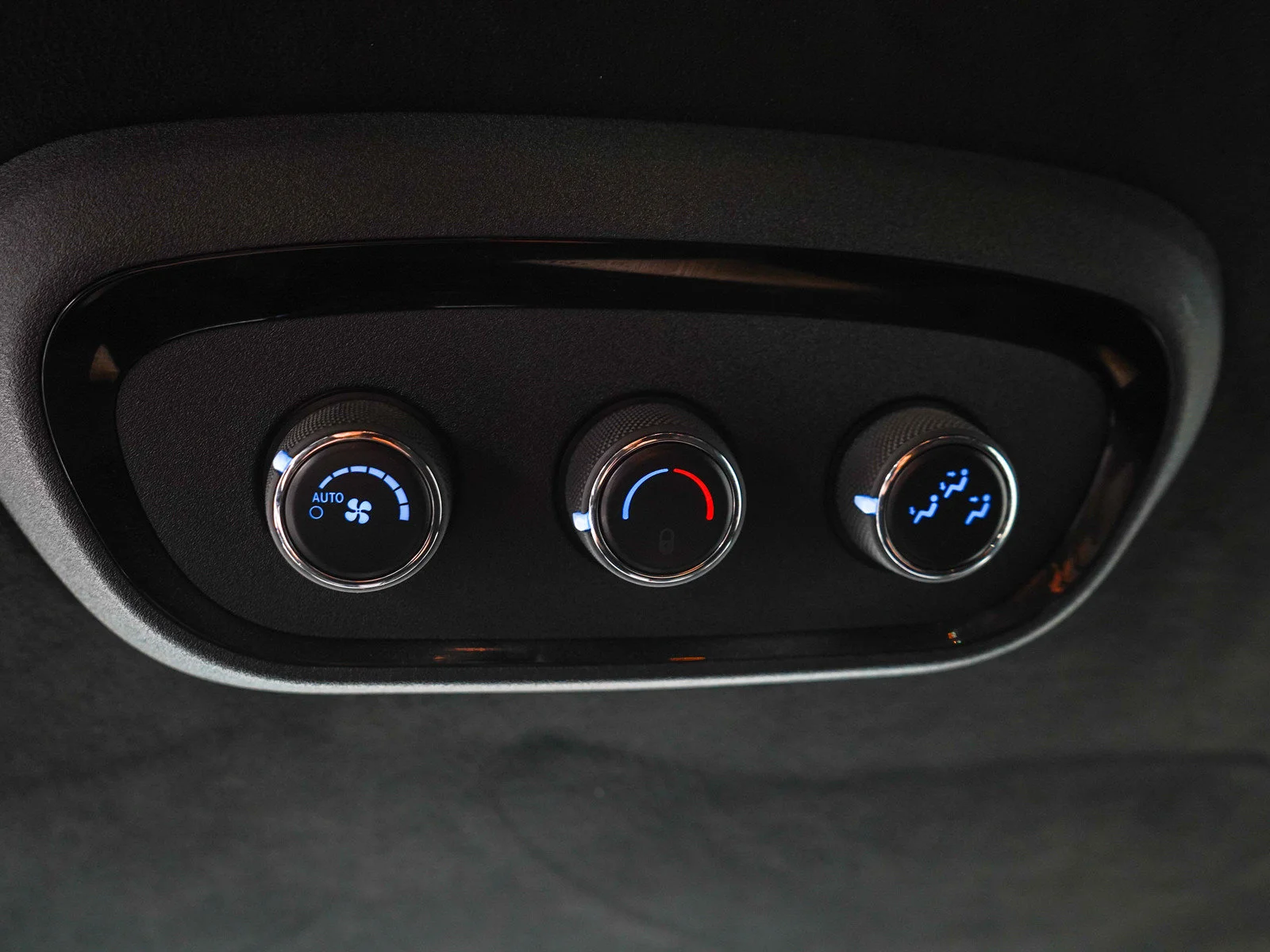 Used 2023 Vapor Gray Dodge R/T image 23