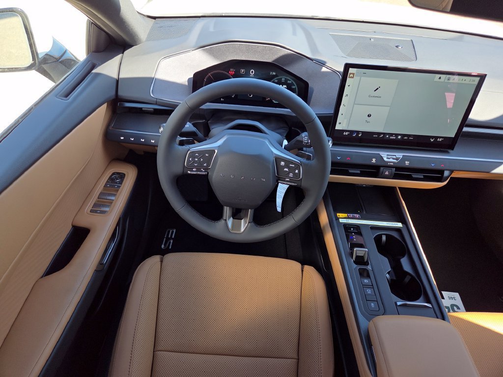 New 2026 Ultra White Lexus PREMIUM AWD image 4