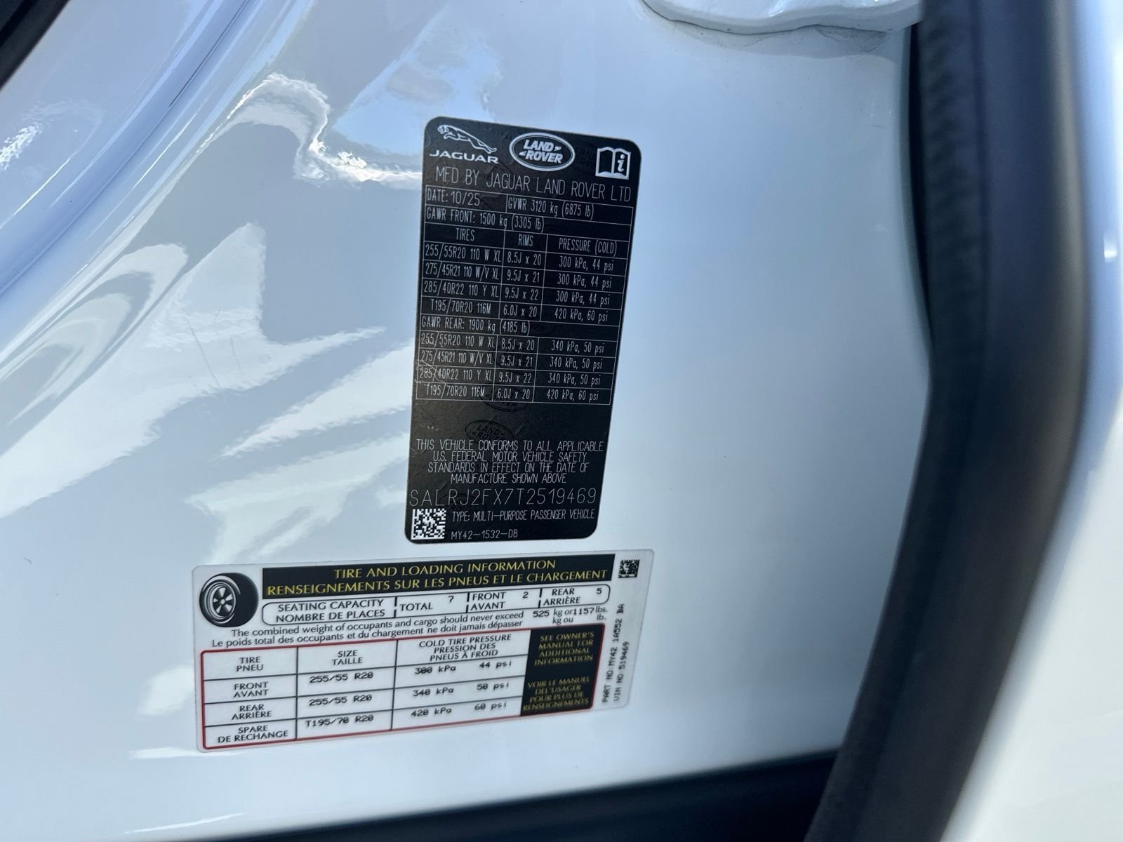 Used 2026 Fuji White Land Rover S image 6