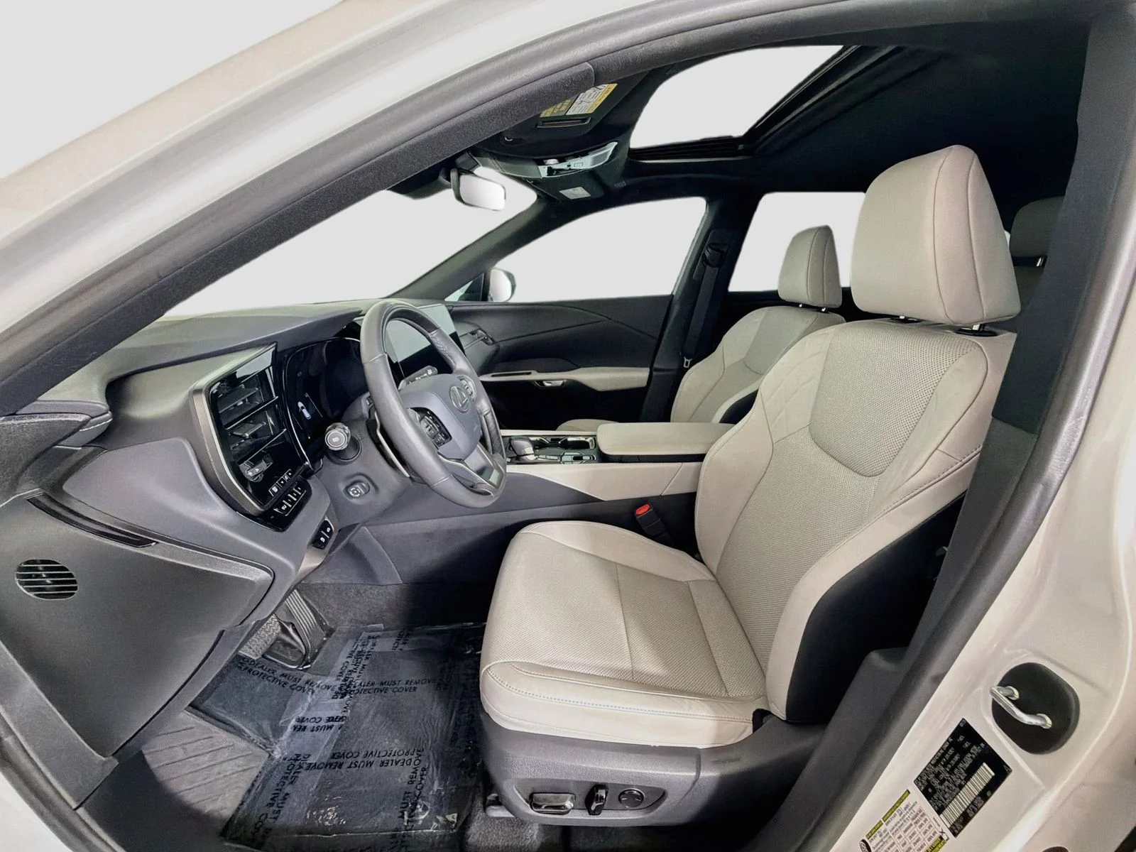 Used 2025 White Pearl Lexus 350h Premium image 23