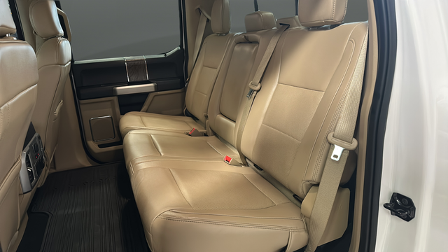 Used 2019 White Platinum Clearcoat Metallic Ford Lariat image 22