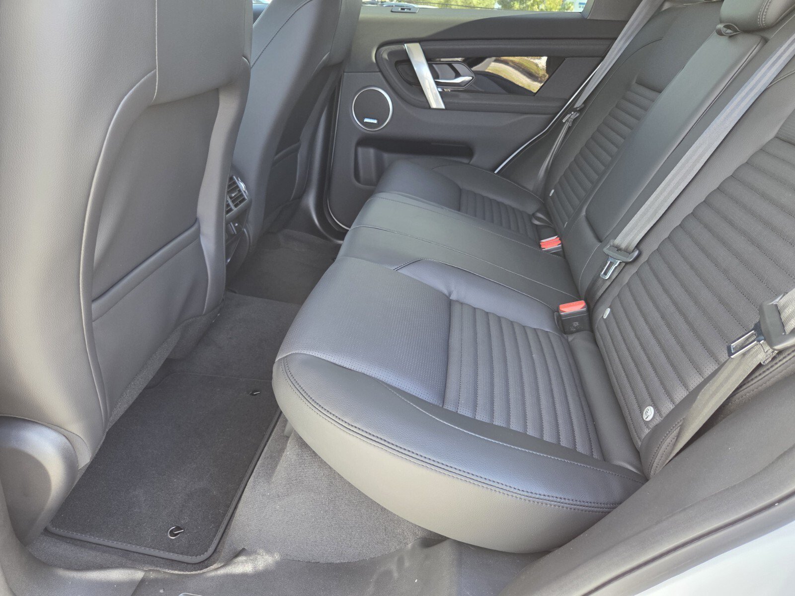 2025 Land Rover Discovery Sport S - Photo 17