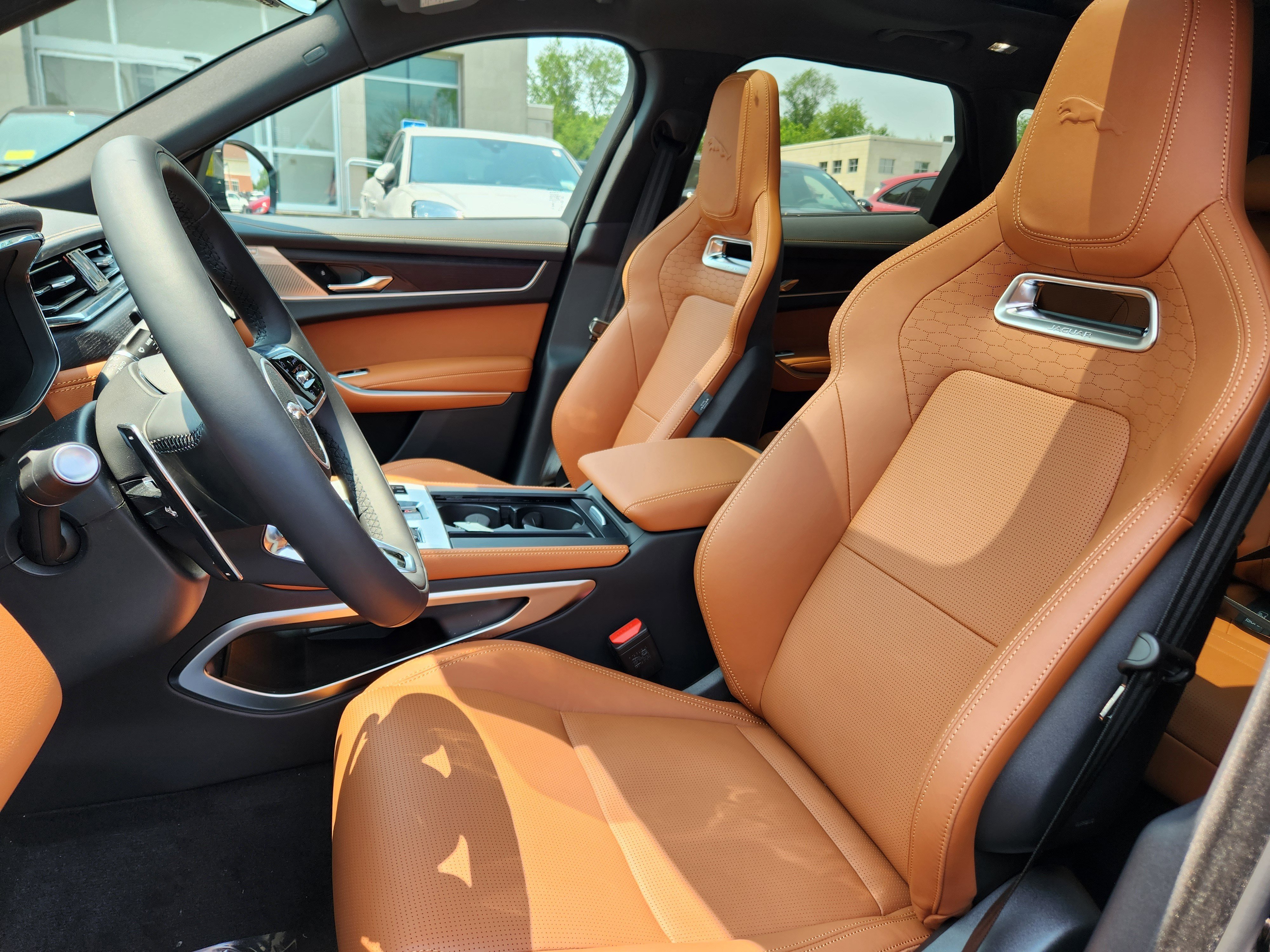 New 2026 Santorini Black Jaguar P400 R-Dynamic S image 6