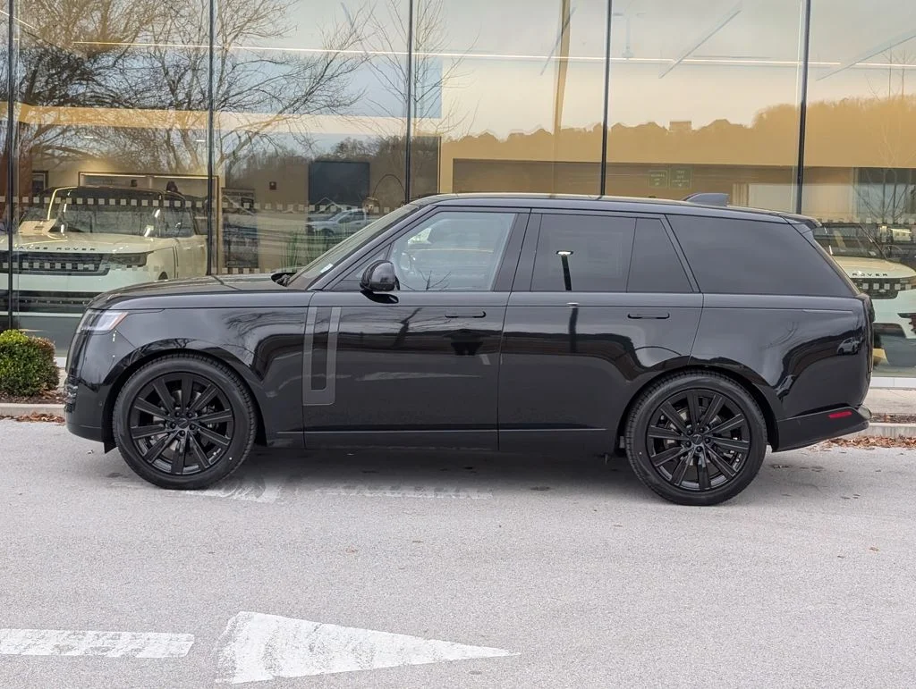 New 2026 Santorini Black Land Rover SE image 2
