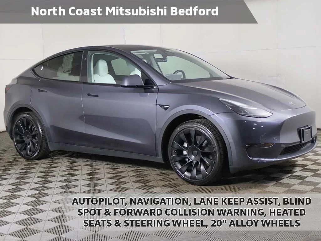 2023 Tesla Model Y Rear Wheel Drive's photo