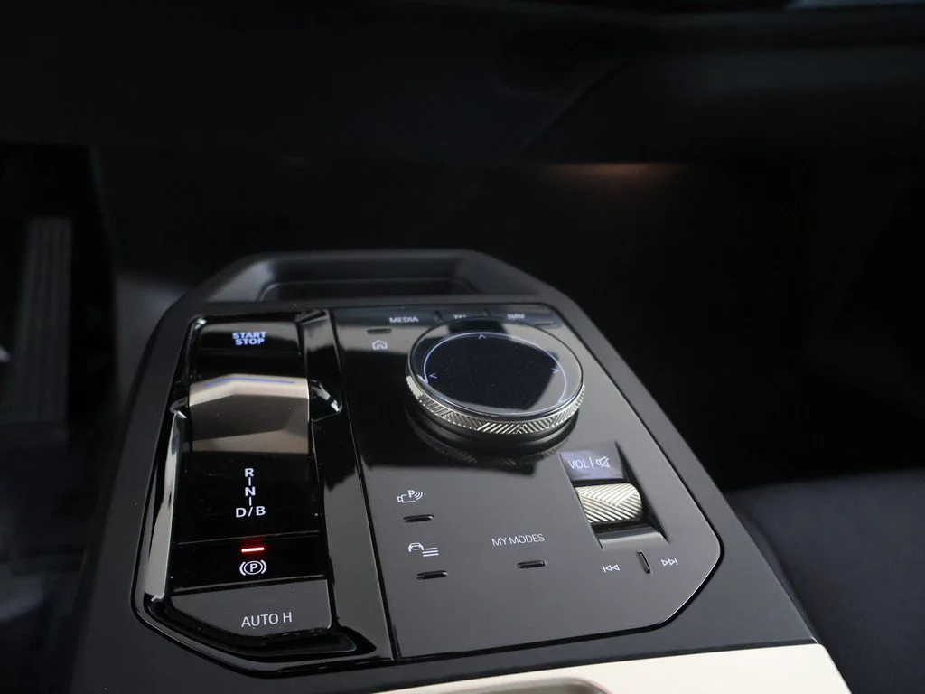 Used 2024 Black BMW xDrive50 image 46