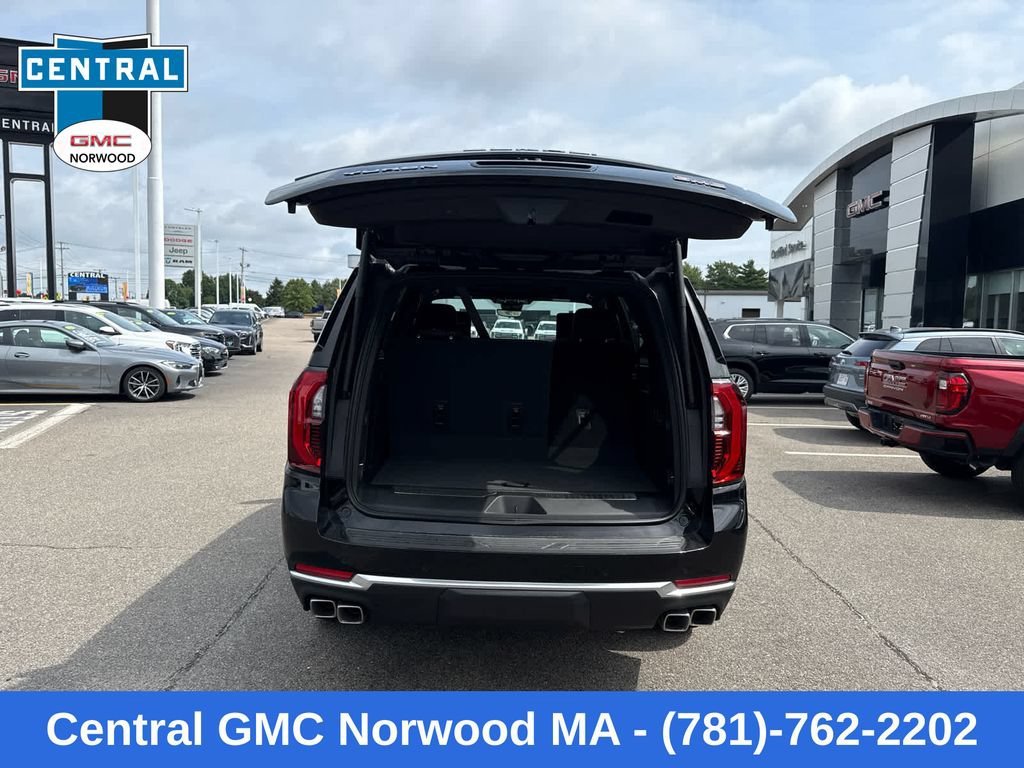 2026 GMC Yukon Denali - Photo 11