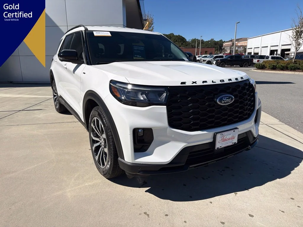 Certified Used 2025 Star White Ford ST-Line image 1