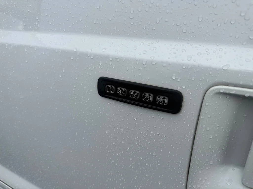 Used 2016 Oxford White Ford Lariat image 16