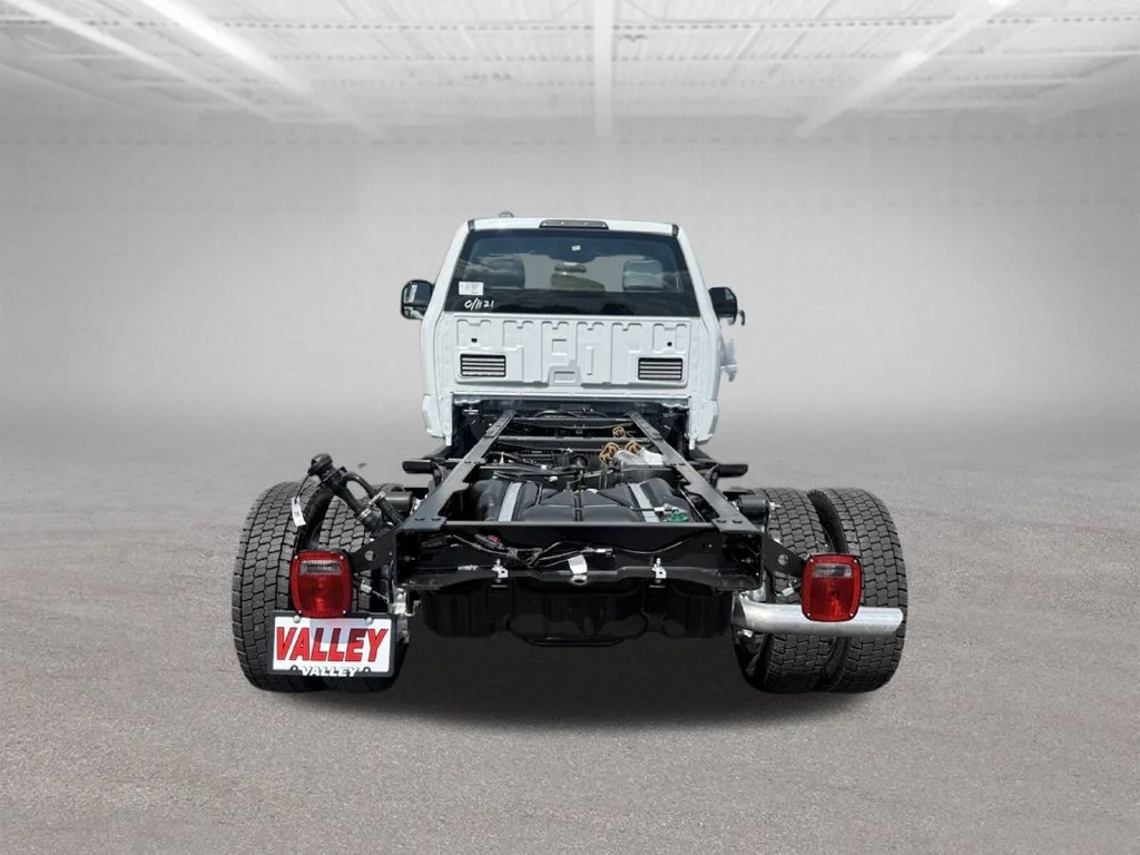 New 2026 Oxford White Ford F-450® XL image 5
