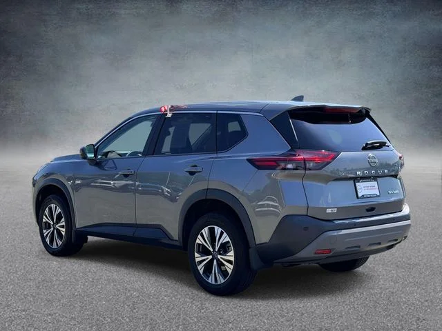 Used 2023 Gray Nissan SV image 4