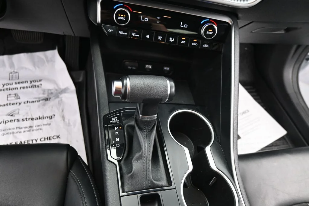 Used 2023 White Kia GT-Line image 22