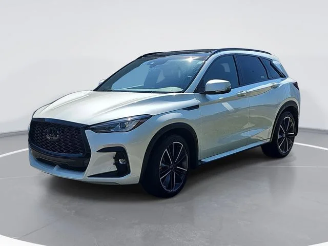 Used 2025 White INFINITI SPORT image 7