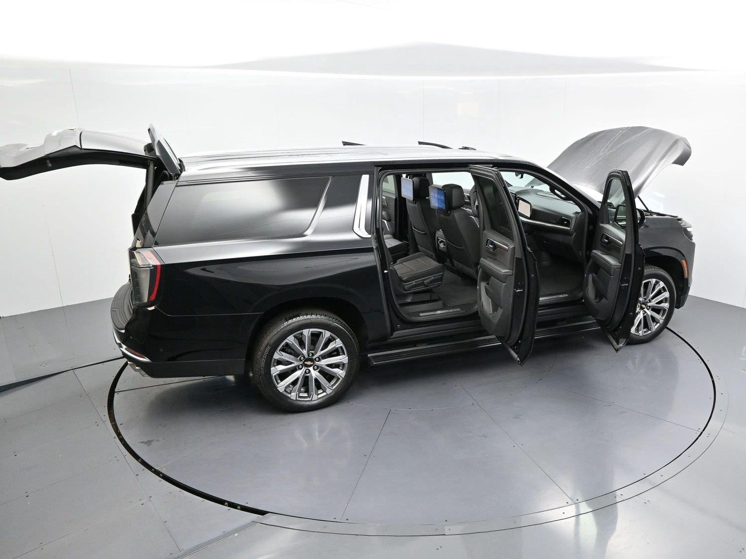 Used 2025 Black Chevrolet High Country image 50