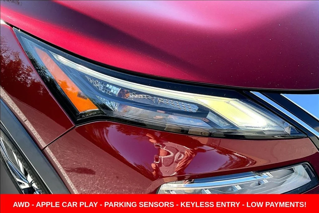 Used 2023 Red Nissan SV image 39