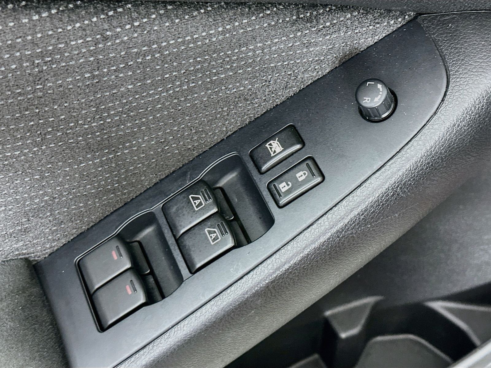 Used 2012 Tuscan Sun Nissan 2.5 S image 16