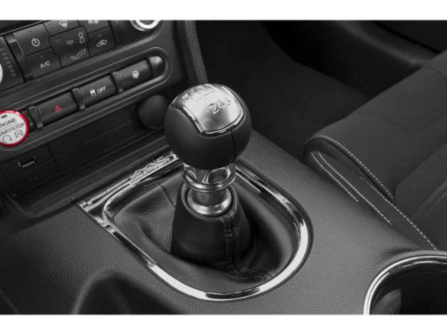 Used 2015 Magnetic Metallic Ford GT image 11