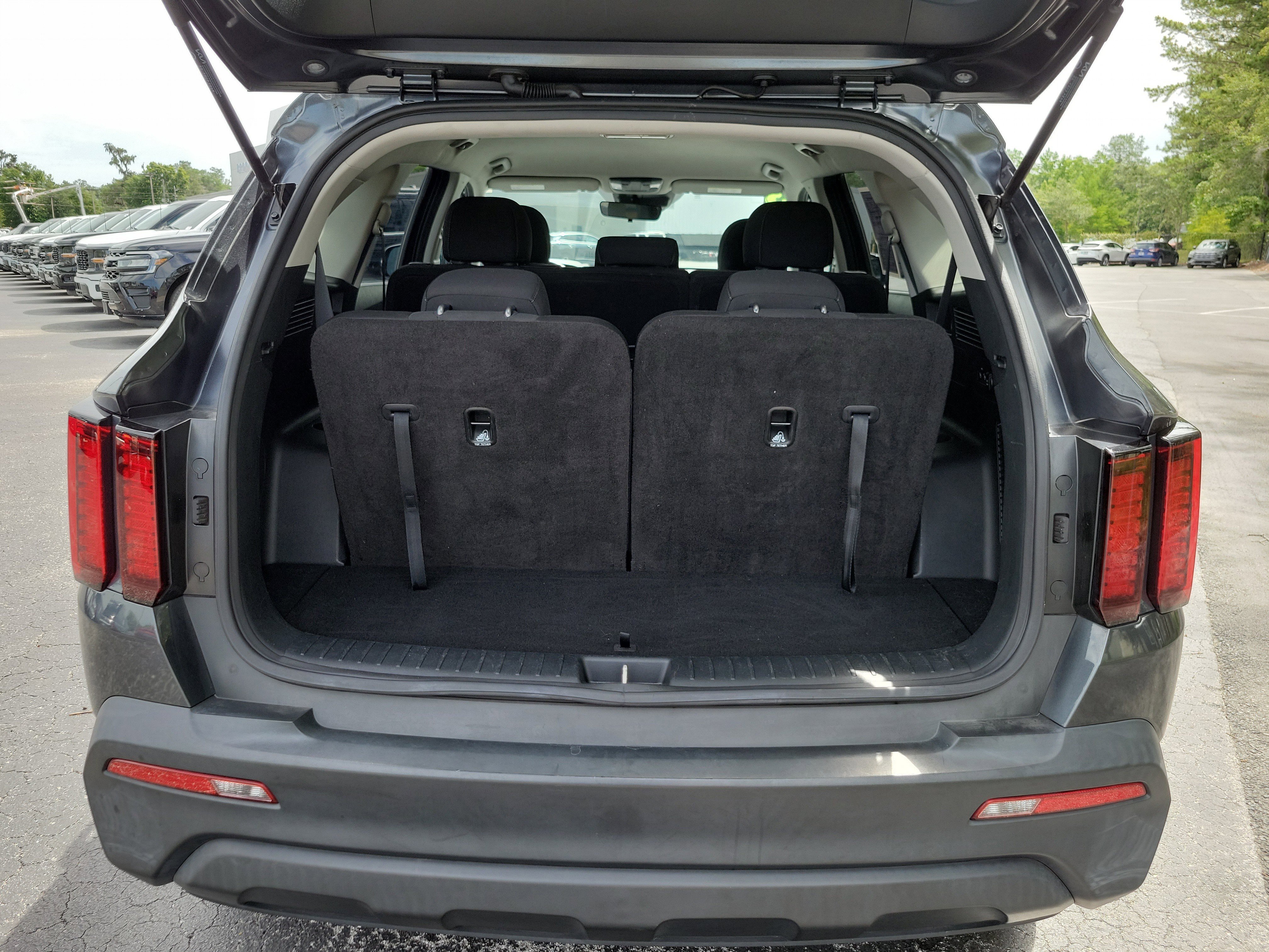 Used 2023 Gravity Grey Kia LX image 23