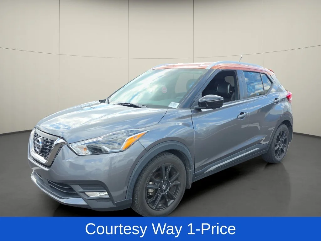 Used 2020 Gray Nissan SR image 4