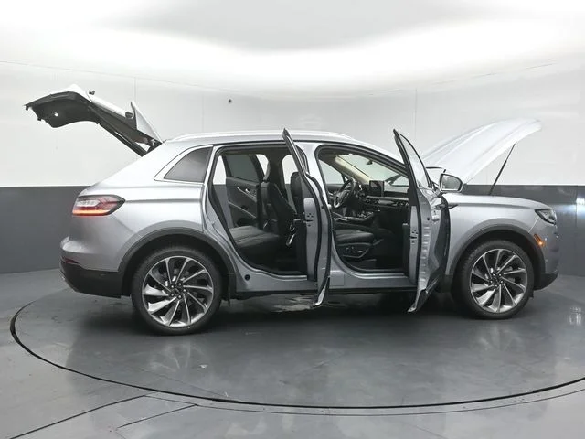 Used 2022 Silver Lincoln Reserve image 50