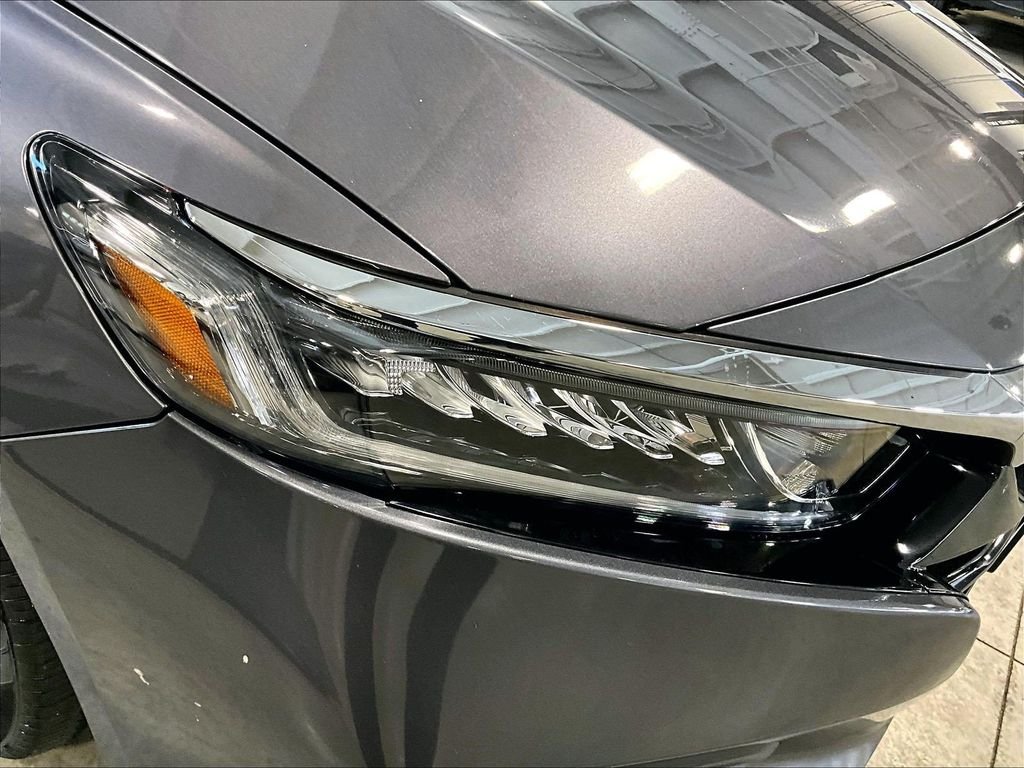 Used 2018 Gray Honda LX image 33