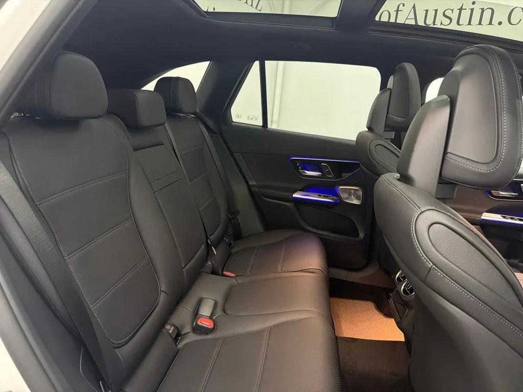 New 2027 White Mercedes-Benz GLC 300 image 70