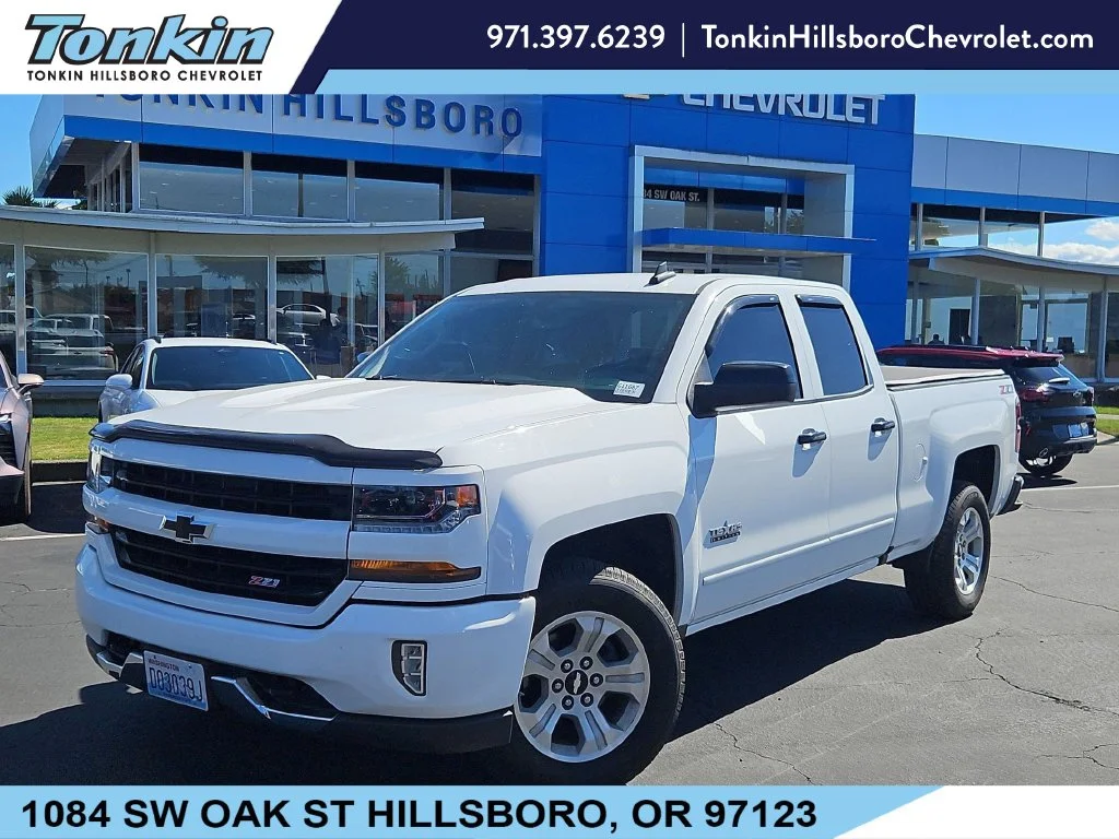 Used 2018 Summit White Chevrolet LT image 1