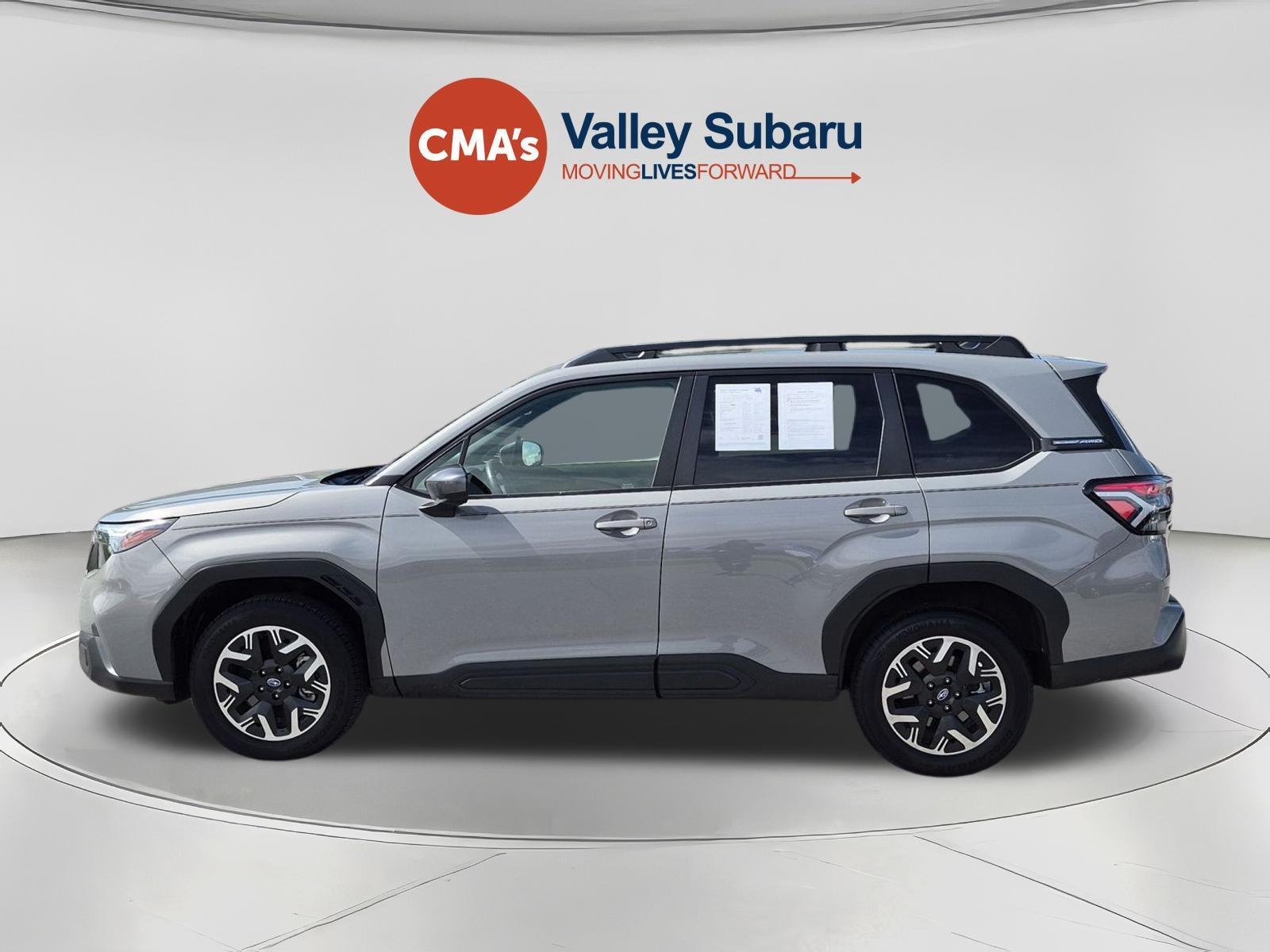 Used 2025 River Rock Pearl Subaru Premium image 2