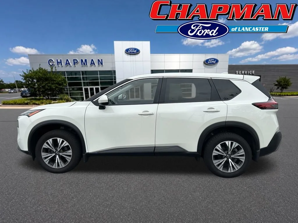 Used 2023 White Nissan SV image 2