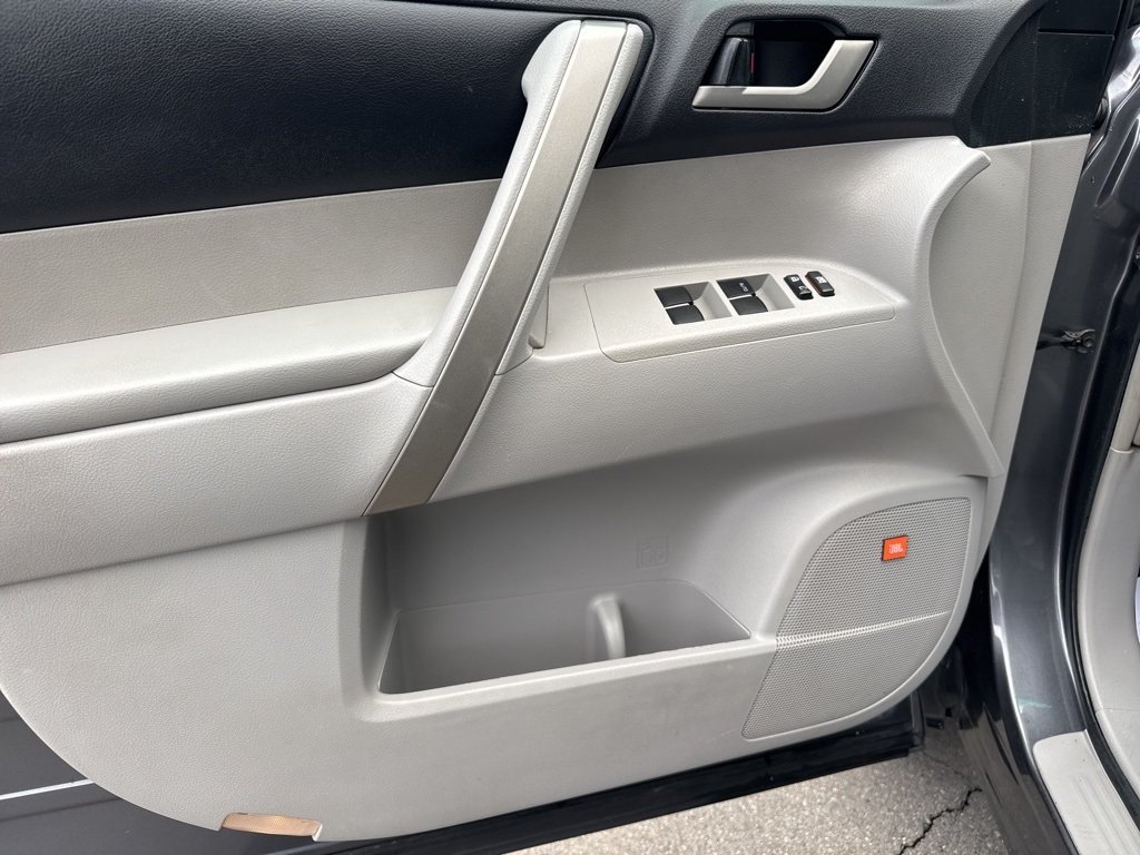 2012 Toyota Highlander Base Hybrid photo 4