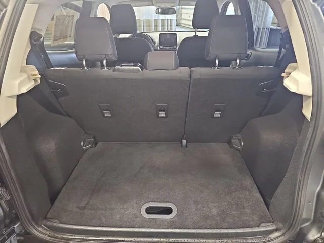 Used 2021 Gray Ford SE image 12