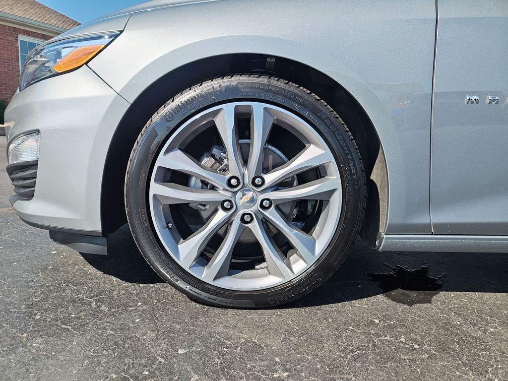 Used 2023 Gray Chevrolet LT image 10