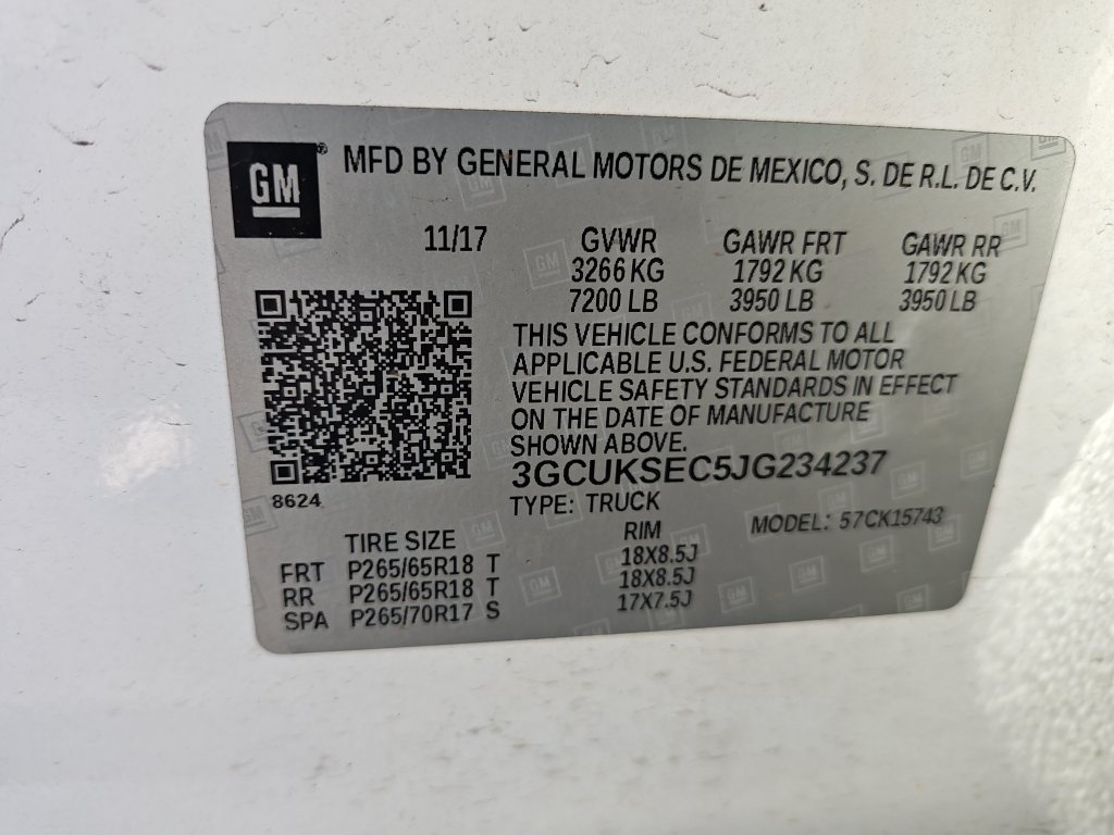 Used 2018 SUMMIT WHITE Chevrolet LTZ image 26