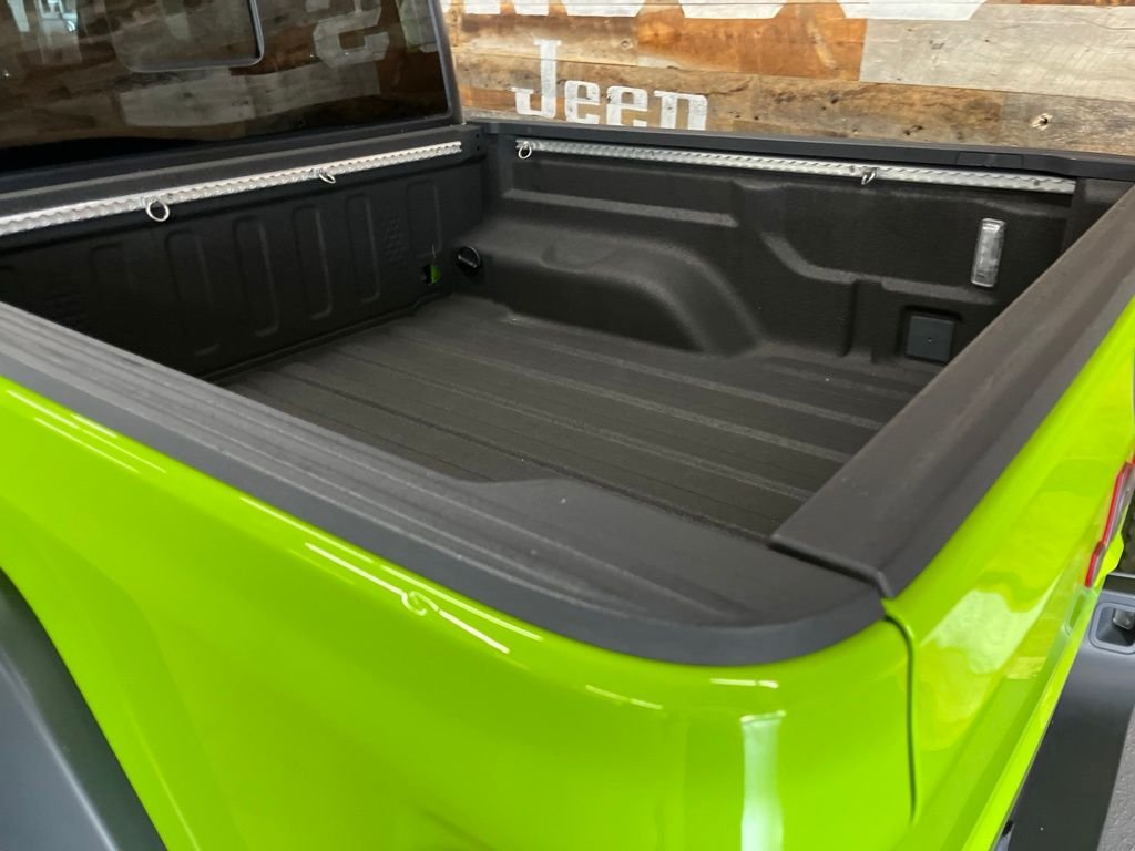 Used 2021 Limited Edition Gecko Clearcoat Jeep Rubicon image 15