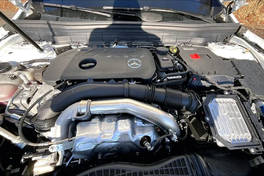 New 2026 White Mercedes-Benz GLB 250 image 11