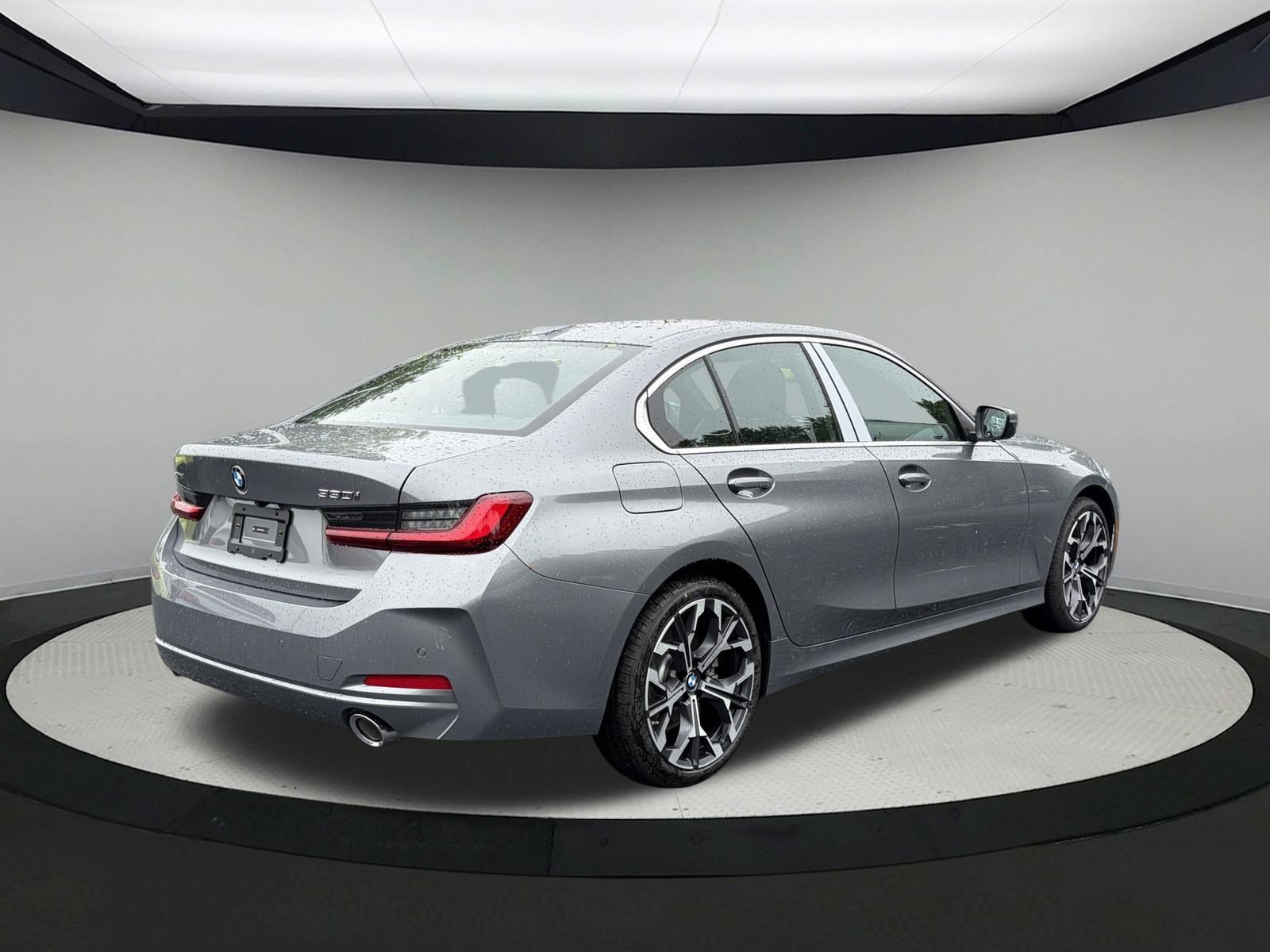 Used 2026 Skyscraper Grey Metallic BMW 330i xDrive image 6