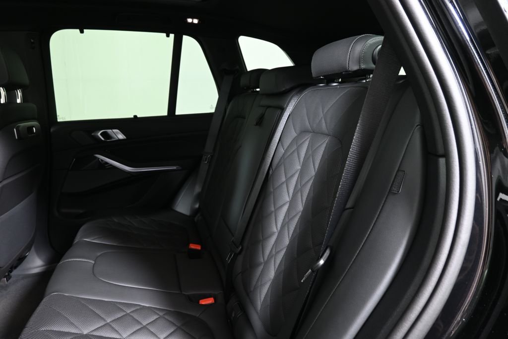 New 2026 Black Sapphire Metallic BMW xDrive40i image 4