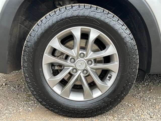 Used 2020 Shimmering Silver Pearl Hyundai SEL image 11
