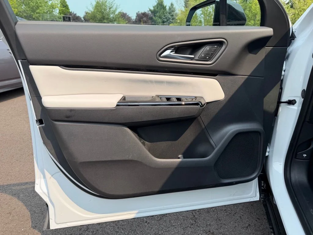 New 2026 Frostline White Pearl Honda Touring image 12