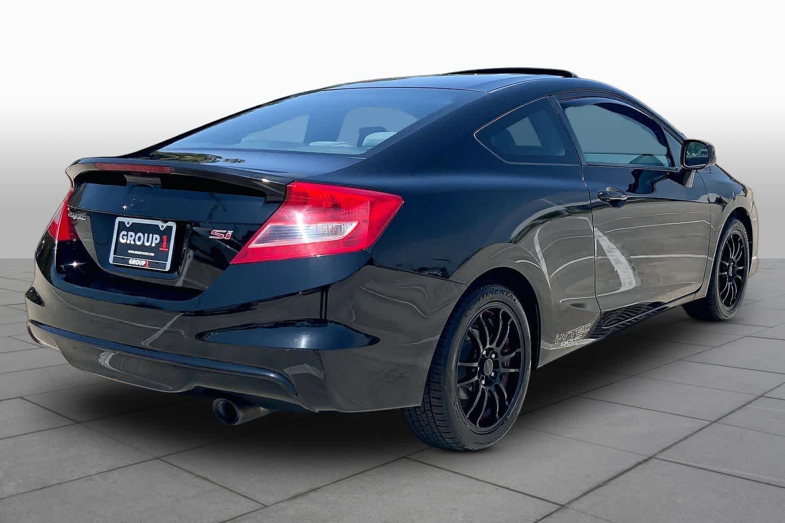 Used 2013 Crystal Black Pearl Honda Si image 11