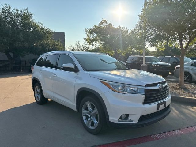 Used 2016 White Toyota Limited Platinum V6 image 3
